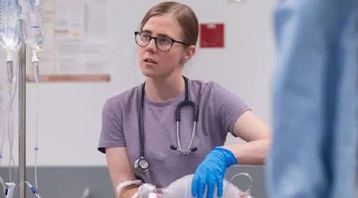 Fiona Dourif as Dr Cassie McKay
